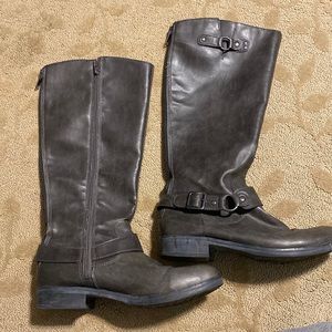 Womens faux leather boots, unknown brand